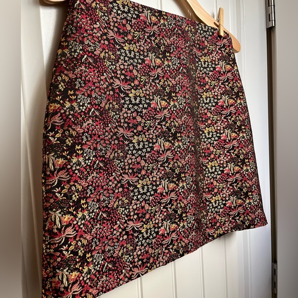 ZARA - MINI SKIRT - Floral - Picture 1 of 4